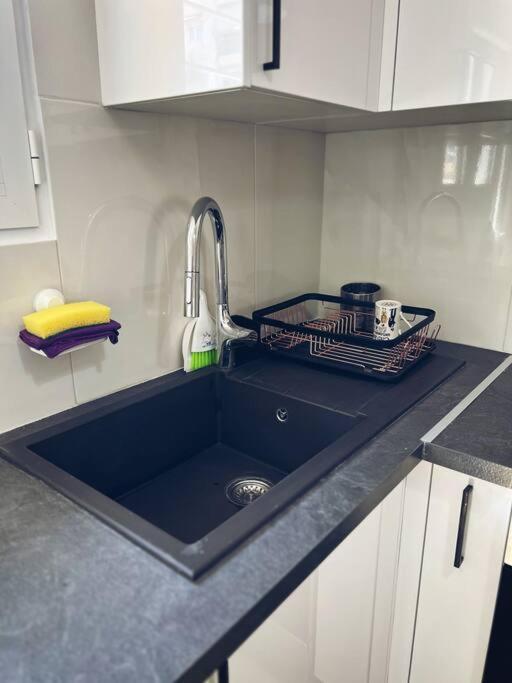 Minimal 3Br Apartment In 아테네 외부 사진