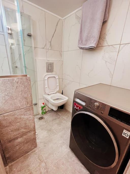 Minimal 3Br Apartment In 아테네 외부 사진